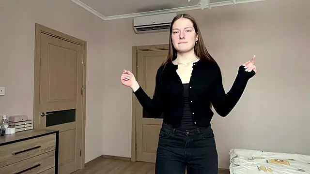 Snapshot of Milayouknow chatting on 02-23-26, 06:22 Milayouknow online show from 02-23-26, 06:22