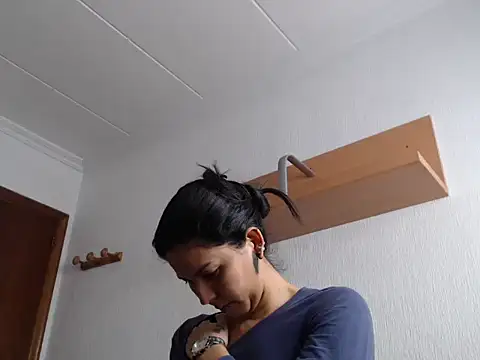 ZeforAitanna online show from 02-11-26, 10:20