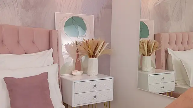 StacyHicks online show from 04-16-26, 03:24