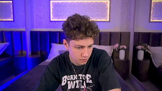 Snapshot of StefanBev chatting on 02-15-26, 07:43 StefanBev online show from 02-15-26, 07:43