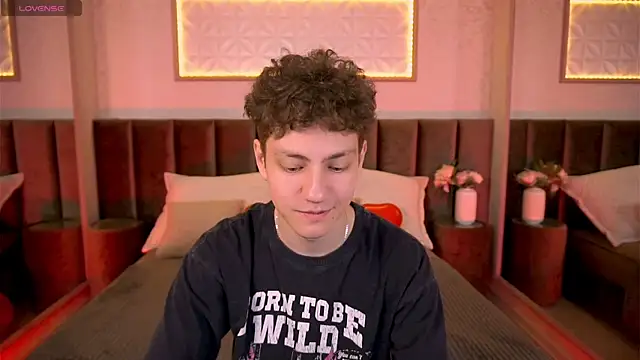 Snapshot of StefanBev chatting on 02-20-26, 07:58 StefanBev online show from 02-20-26, 07:58