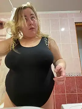 Snapshot of Mommy-girl-Lola chatting on 02-25-26, 08:02 Mommy-girl-Lola online show from 02-25-26, 08:02