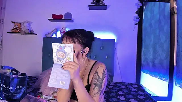 Snapshot of Sandy_ass_69_ chatting on 03-24-26, 01:27 Sandy ass 69 online show from 03-24-26, 01:27