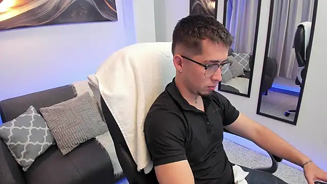 Tommas Jhonson online show from 03-17-26, 03:44