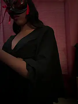 Snapshot of LadyKitsune chatting on 02-14-26, 06:32 LadyKitsune online show from 02-14-26, 06:32