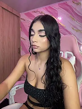 Snapshot of Katie_boss2 chatting on 02-11-26, 01:10 Katie boss2 online show from 02-11-26, 01:10