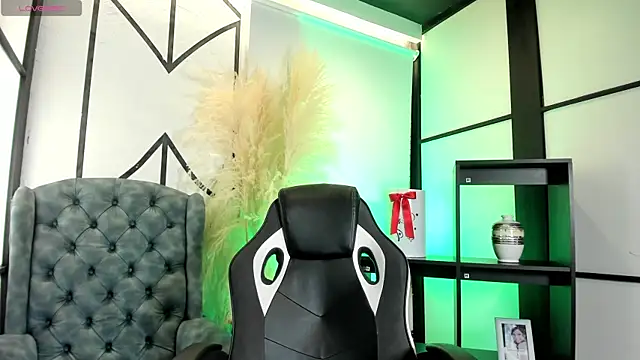 Abi sexxx1 online show from 02-17-26, 08:37