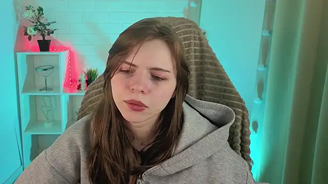 Snapshot of LesleySky chatting on 03-04-26, 05:02 LesleySky online show from 03-04-26, 05:02