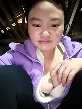 Snapshot of lisn-cute chatting on 02-12-26, 02:39 lisn-cute online show from 02-12-26, 02:39