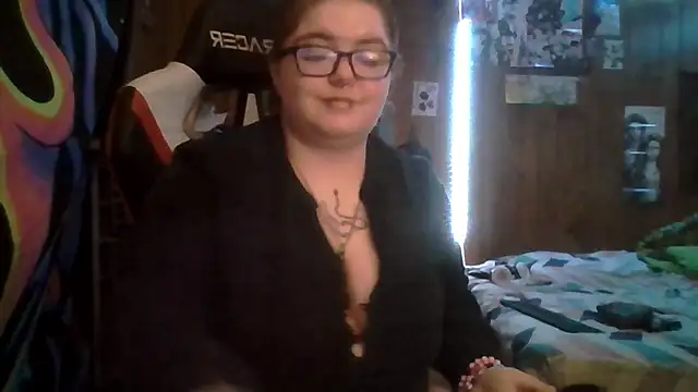 Snapshot of thatskarma chatting on 02-18-26, 05:03 thatskarma online show from 02-18-26, 05:03