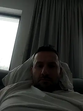 Snapshot of defaktor chatting on 02-15-26, 02:25 defaktor online show from 02-15-26, 02:25