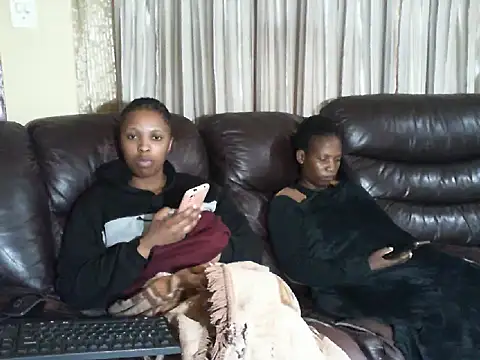 Caramel-Diva online show from 04-13-26, 06:52