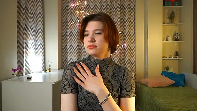 Snapshot of BelleHayton chatting on 02-28-26, 03:46 BelleHayton online show from 02-28-26, 03:46