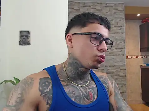 maxstrom111 online show from 02-11-26, 01:16