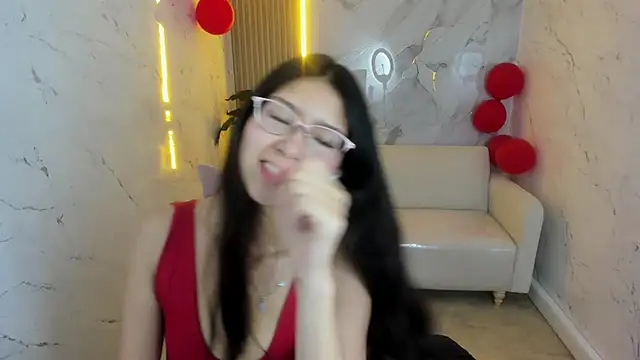 Snapshot of dani_tf chatting on 02-19-26, 12:56 dani tf online show from 02-19-26, 12:56