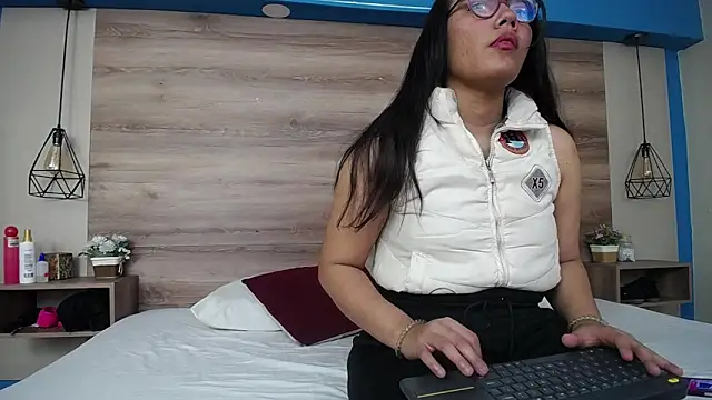 Snapshot of PamelaChu01 chatting on 03-01-26, 07:49 PamelaChu01 online show from 03-01-26, 07:49