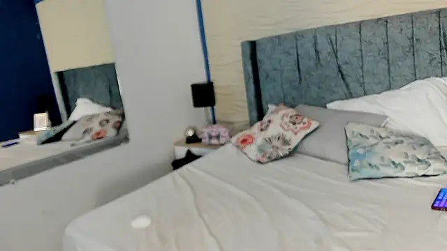 Snapshot of PamelaChu01 chatting on 03-04-26, 01:11 PamelaChu01 online show from 03-04-26, 01:11