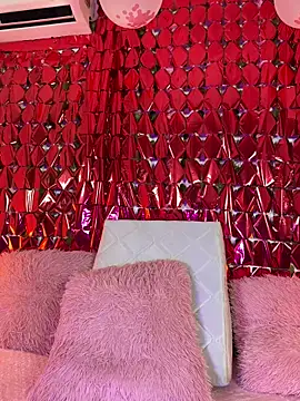 Snapshot of Woo_isDaphne chatting on 02-12-26, 12:05 Woo isDaphne online show from 02-12-26, 12:05