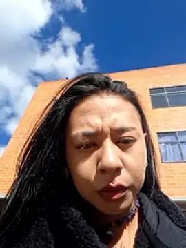 Snapshot of Zafira_glow chatting on 02-21-26, 01:34 Zafira glow online show from 02-21-26, 01:34