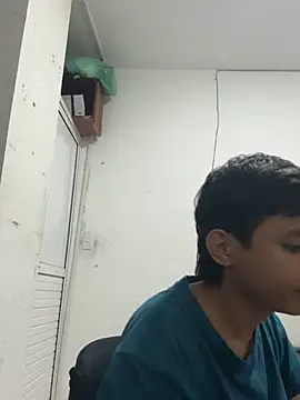 Snapshot of two_cam_latin chatting on 02-25-26, 08:51 two cam latin online show from 02-25-26, 08:51