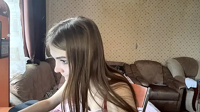 Babysmall girl online show from 02-08-26, 11:46