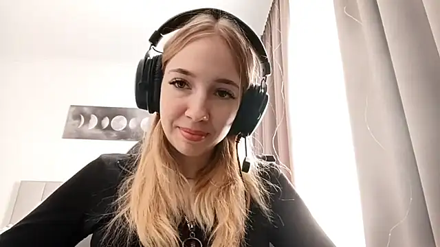 Snapshot of WackyNome chatting on 02-15-26, 06:21 WackyNome online show from 02-15-26, 06:21