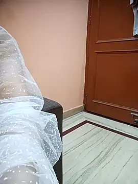 Snapshot of your-ayra chatting on 02-14-26, 06:04 your-ayra online show from 02-14-26, 06:04