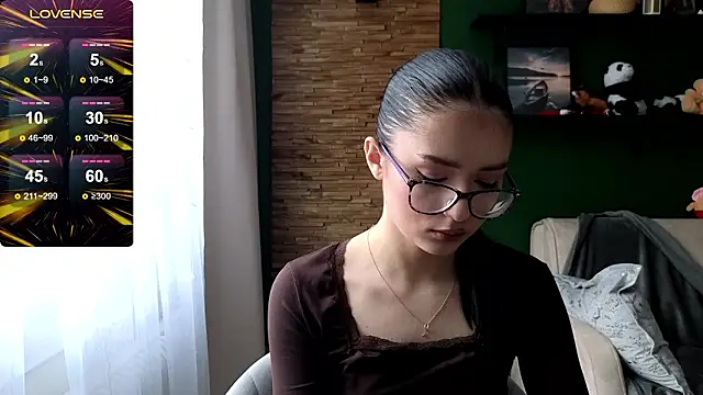 Whitney11 1131 online show from 02-23-26, 07:06