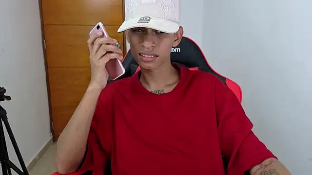 Niklausxxx online show from 02-10-26, 06:23