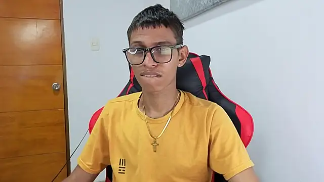 Niklausxxx online show from 02-25-26, 12:20