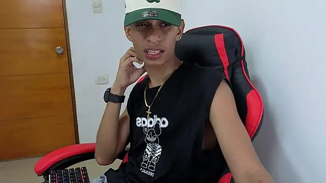 Niklausxxx online show from 02-26-26, 07:18