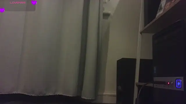 Snapshot of Petite_Aurora chatting on 03-25-26, 07:42 Petite Aurora online show from 03-25-26, 07:42