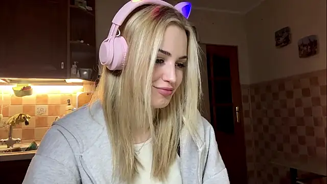 Evva mayy online show from 02-22-26, 04:49