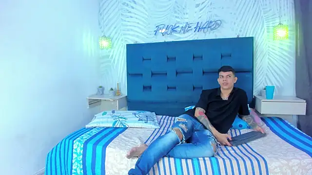 Snapshot of Adventurous_Boys chatting on 03-02-26, 06:15 Adventurous Boys online show from 03-02-26, 06:15