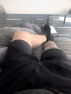 dave32000 online show from 02-21-26, 02:40