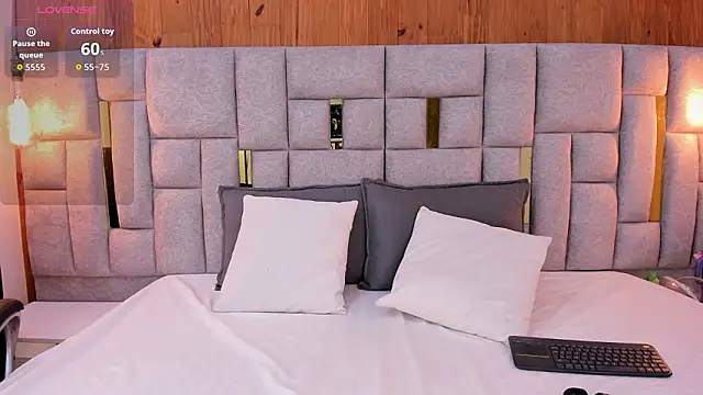 Snapshot of Nikky_Red_ chatting on 02-18-26, 03:57 Nikky Red online show from 02-18-26, 03:57