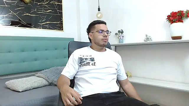 Trevor Ash online show from 02-11-26, 03:33