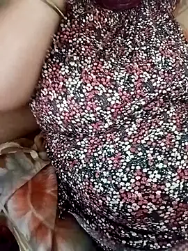 Snapshot of Simran_008 chatting on 03-17-26, 06:28 Simran 008 online show from 03-17-26, 06:28