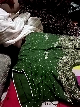 Snapshot of Simran_008 chatting on 03-19-26, 03:05 Simran 008 online show from 03-19-26, 03:05