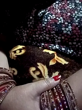 Snapshot of Simran_008 chatting on 03-23-26, 05:06 Simran 008 online show from 03-23-26, 05:06