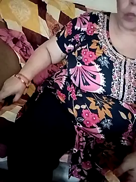 Snapshot of Simran_008 chatting on 04-16-26, 09:43 Simran 008 online show from 04-16-26, 09:43