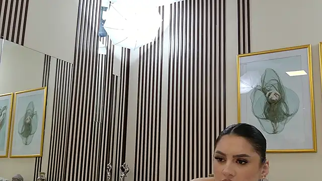 Snapshot of NicolePalm chatting on 02-25-26, 04:22 NicolePalm online show from 02-25-26, 04:22