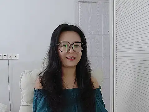 yunchui0101 online show from 02-11-26, 06:51