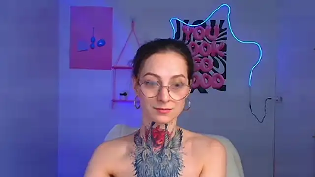 Esmi Winter online show from 02-14-26, 06:43