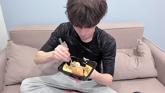 Snapshot of Ur_NextDoor_Boy chatting on 02-12-26, 07:31 Ur NextDoor Boy online show from 02-12-26, 07:31