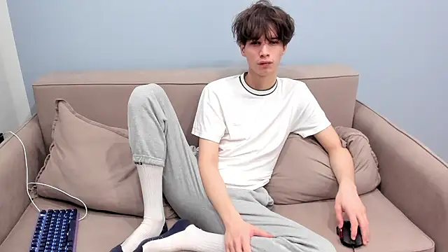 Snapshot of Ur_NextDoor_Boy chatting on 02-28-26, 07:37 Ur NextDoor Boy online show from 02-28-26, 07:37