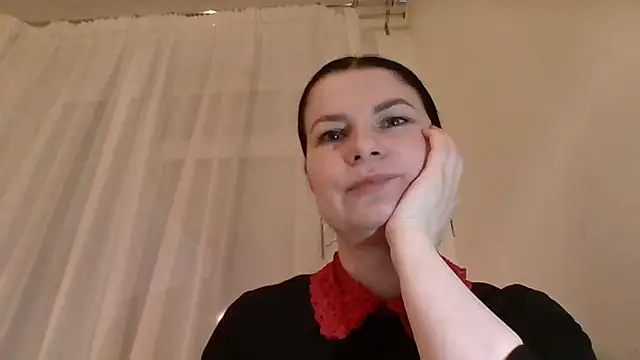 Snapshot of Clover_Shine chatting on 02-16-26, 05:42 Clover Shine online show from 02-16-26, 05:42