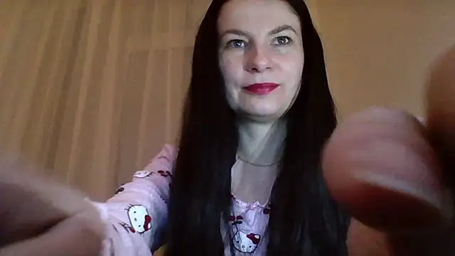 Snapshot of Clover_Shine chatting on 02-17-26, 06:47 Clover Shine online show from 02-17-26, 06:47