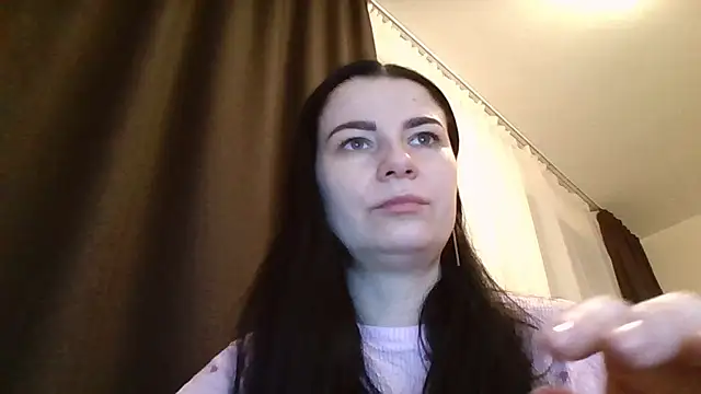 Snapshot of Clover_Shine chatting on 02-24-26, 06:28 Clover Shine online show from 02-24-26, 06:28