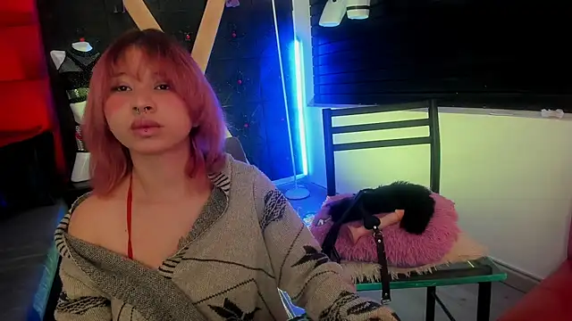 Snapshot of kitty_gang_ chatting on 02-10-26, 01:15 kitty gang online show from 02-10-26, 01:15